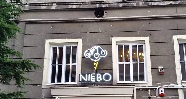 niebo-neon-20161103